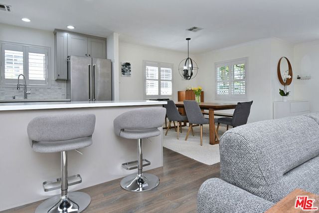 5248 Lennox Avenue, Sherman Oaks, CA 91401