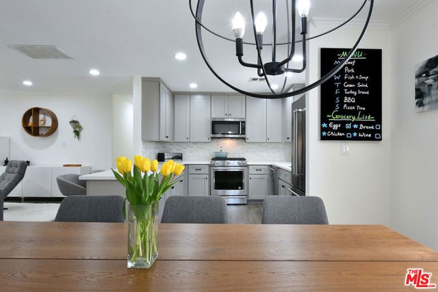 5248 Lennox Avenue, Sherman Oaks, CA 91401