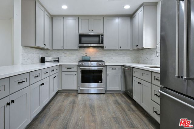 5248 Lennox Avenue, Sherman Oaks, CA 91401