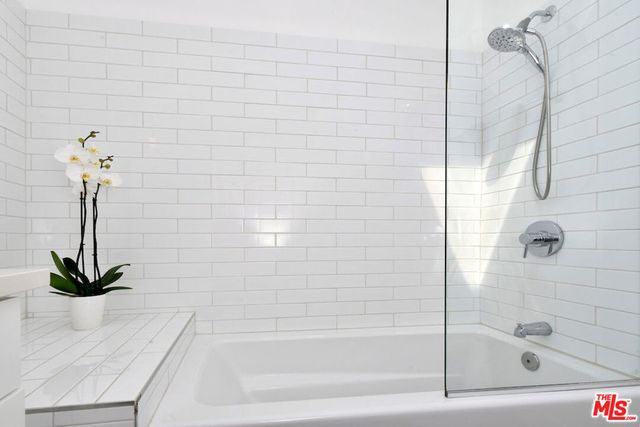 5248 Lennox Avenue, Sherman Oaks, CA 91401