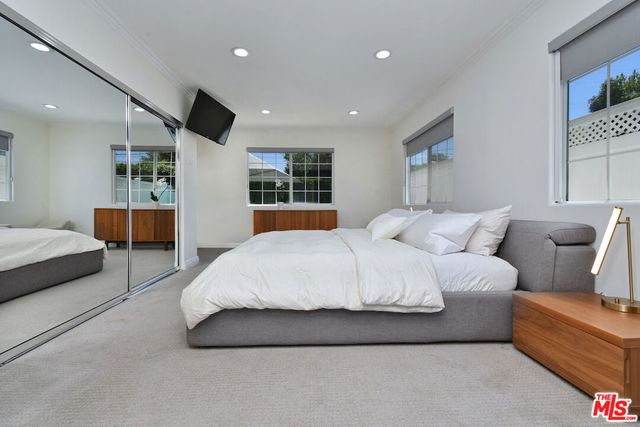 5248 Lennox Avenue, Sherman Oaks, CA 91401