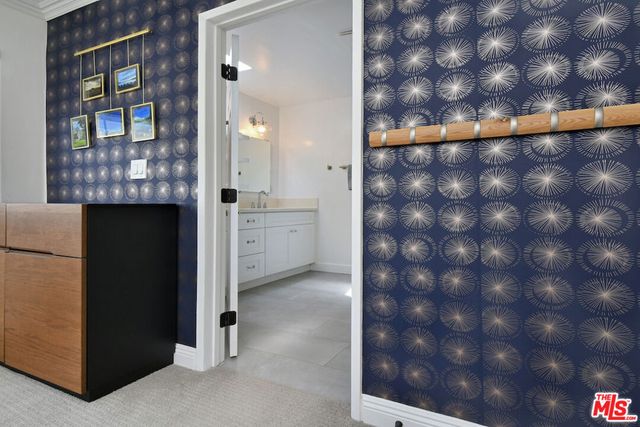 5248 Lennox Avenue, Sherman Oaks, CA 91401