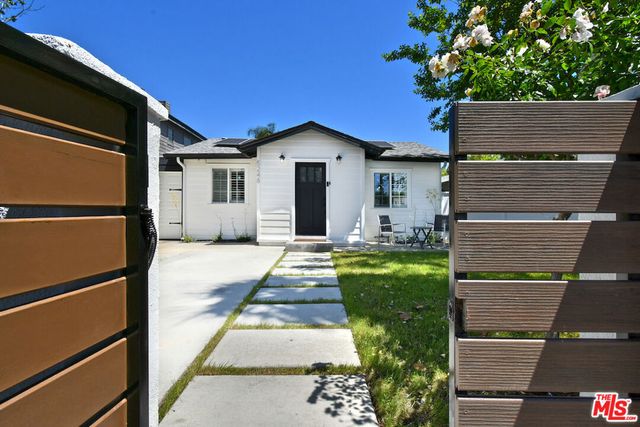 5248 Lennox Avenue, Sherman Oaks, CA 91401