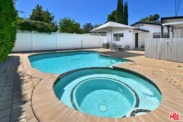 5248 Lennox Avenue, Sherman Oaks, CA 91401