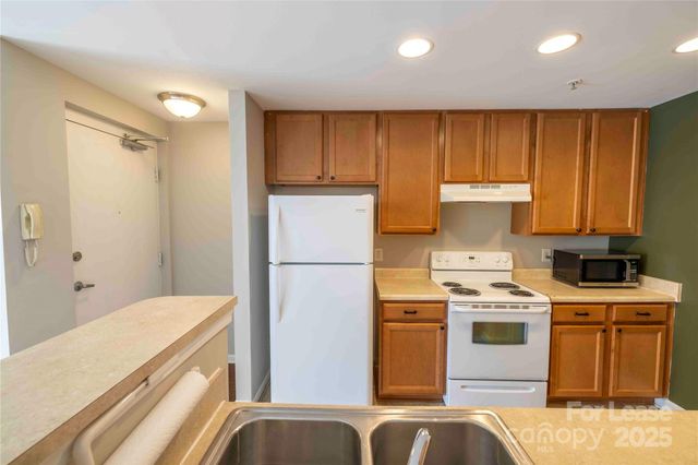 3953 Picasso Court, Charlotte, NC 28205