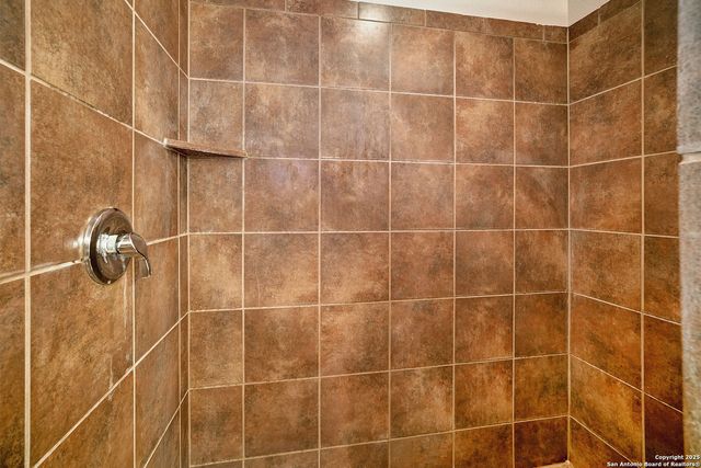 6306 Loyola Bch, San Antonio, TX 78242