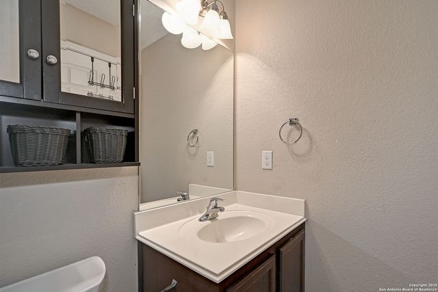 6306 Loyola Bch, San Antonio, TX 78242