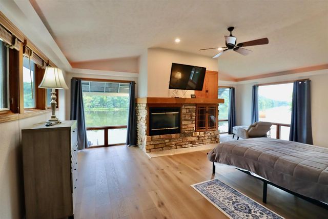 2870 S Riverside Drive, Beloit, WI 53511