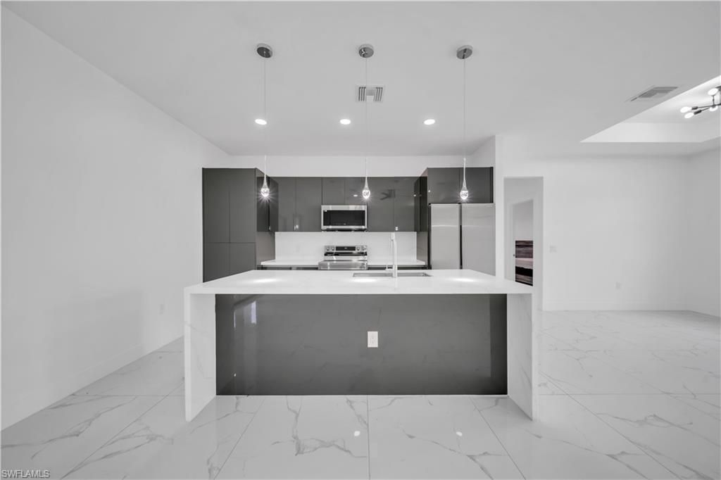 325 Paulcrest AVE, LEHIGH ACRES, FL 33974 — photo 5