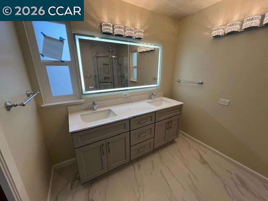 Image 12 of property listing at 5535 5535 Merritt Dr, Concord, CA 94521