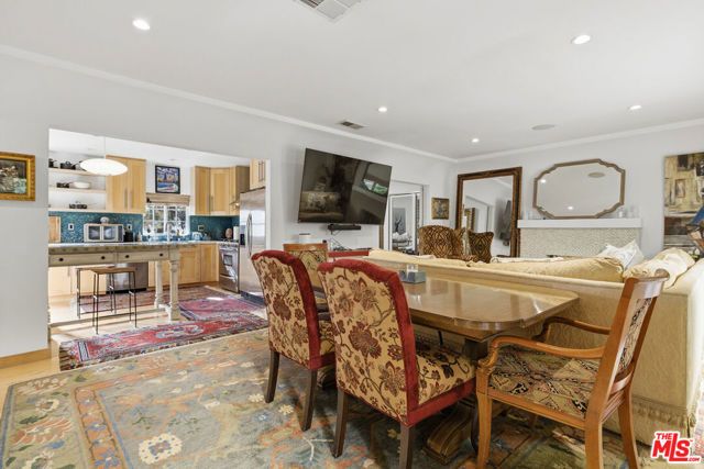 837 Westmount Drive, West Hollywood, CA 90069