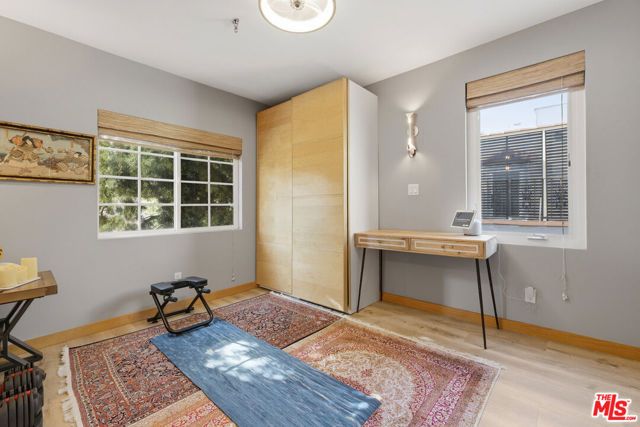 837 Westmount Drive, West Hollywood, CA 90069