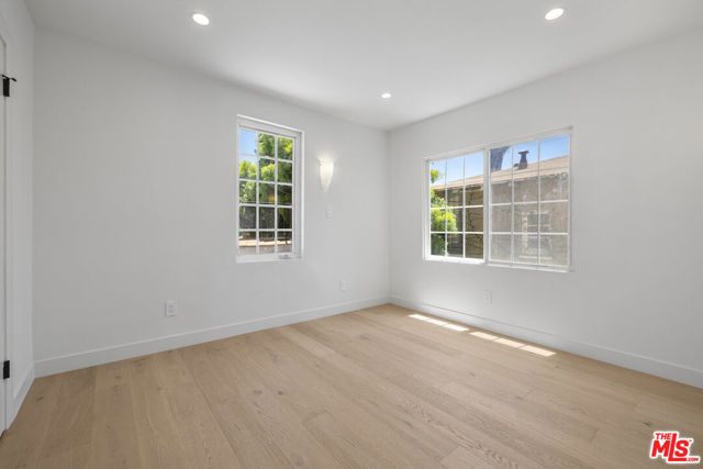 837 Westmount Drive, West Hollywood, CA 90069