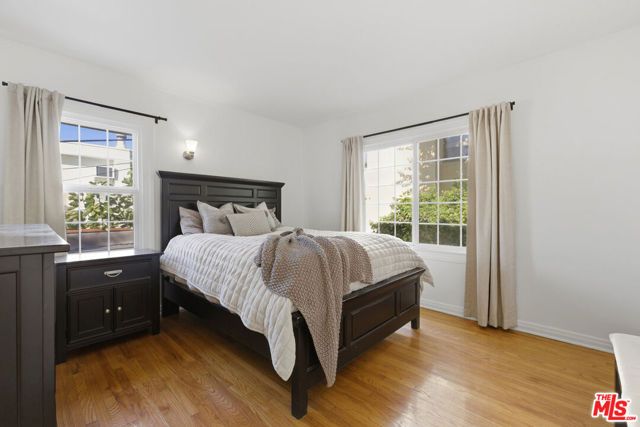 837 Westmount Drive, West Hollywood, CA 90069