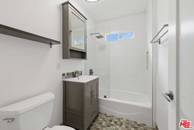 837 Westmount Drive, West Hollywood, CA 90069