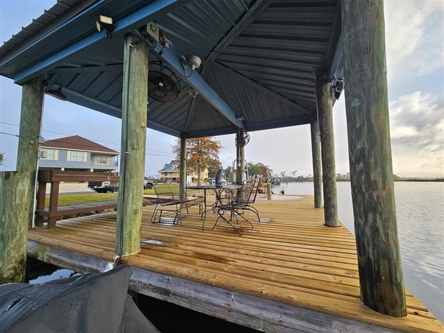 24A River Road, Lake Charles, LA 70601