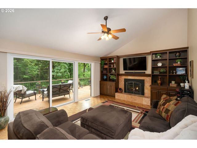 3130 WESTVIEW Ct, Lake Oswego, OR 97034