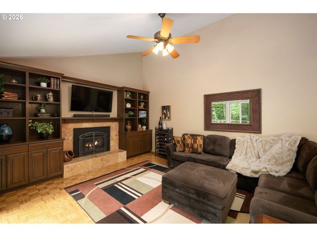 3130 WESTVIEW Ct, Lake Oswego, OR 97034
