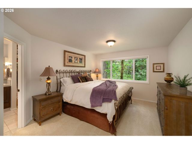 3130 WESTVIEW Ct, Lake Oswego, OR 97034