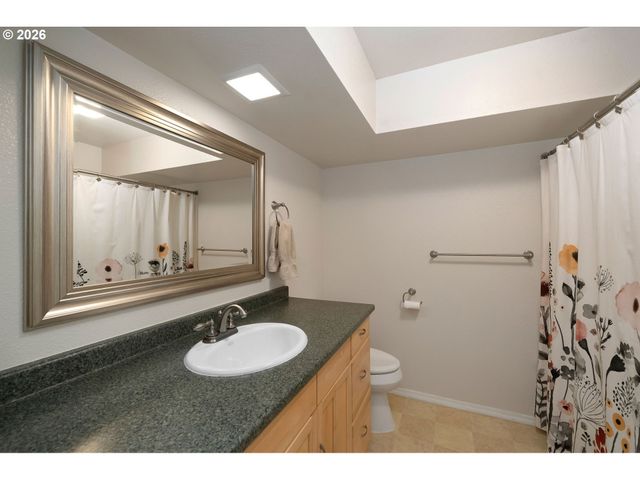 3130 WESTVIEW Ct, Lake Oswego, OR 97034