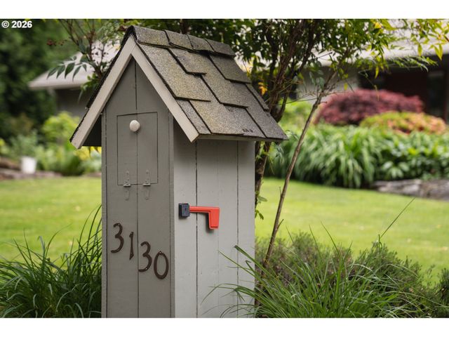 3130 WESTVIEW Ct, Lake Oswego, OR 97034