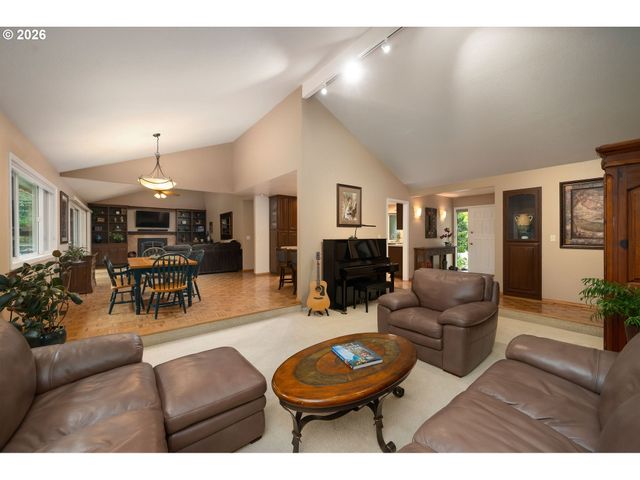 3130 WESTVIEW Ct, Lake Oswego, OR 97034