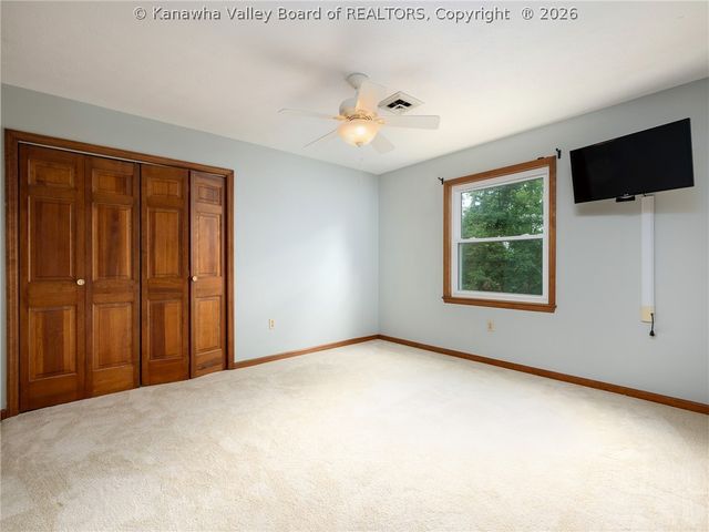 115 RIDGEWOOD FOREST Road, St Albans, WV 25177