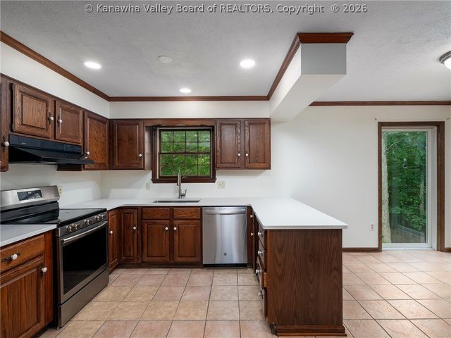 115 RIDGEWOOD FOREST Road, St Albans, WV 25177