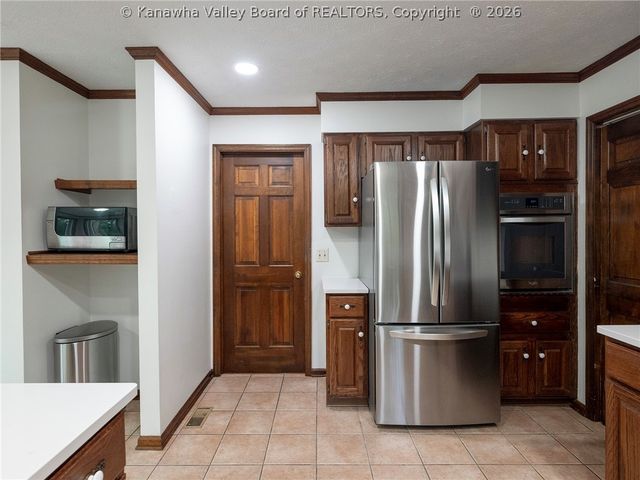 115 RIDGEWOOD FOREST Road, St Albans, WV 25177