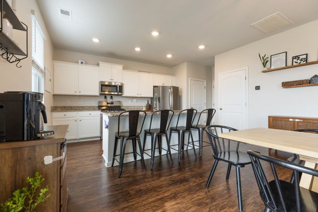 905 Aberdeen Ct, Columbia, TN 38401