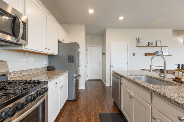 905 Aberdeen Ct, Columbia, TN 38401