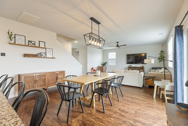 905 Aberdeen Ct, Columbia, TN 38401