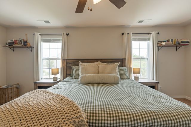 905 Aberdeen Ct, Columbia, TN 38401