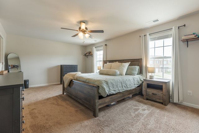 905 Aberdeen Ct, Columbia, TN 38401