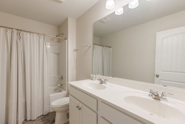 905 Aberdeen Ct, Columbia, TN 38401