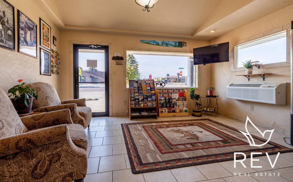 1701 Central Ave, Cody, WY 82414 photo 5