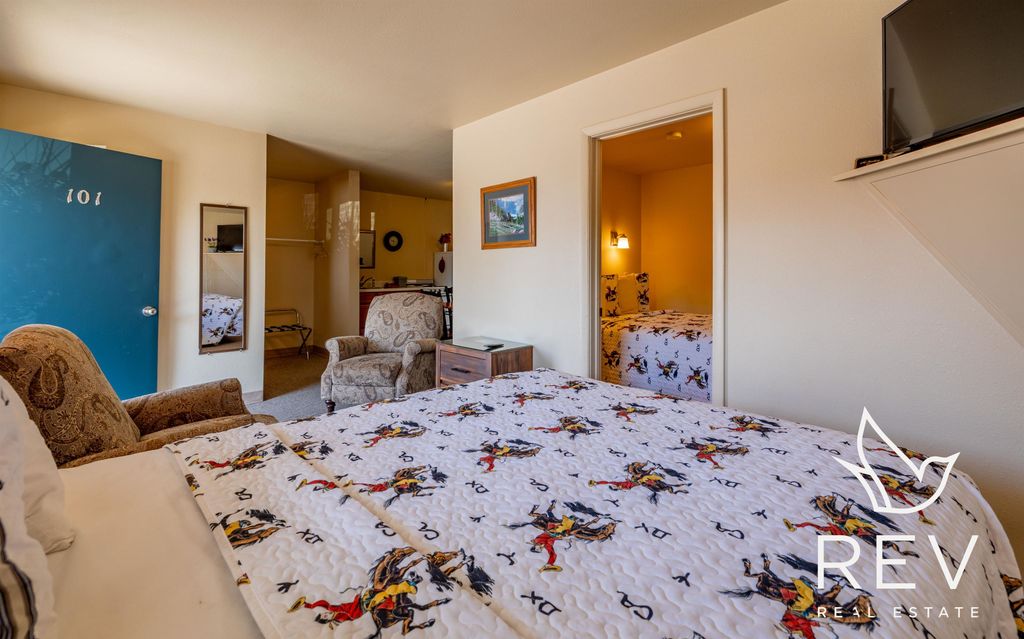 1701 Central Ave, Cody, WY 82414 photo 9