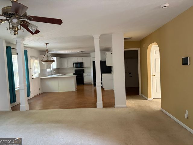 6906 Wynmeadow Drive, Stone Mountain, GA 30087