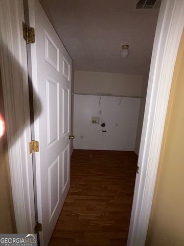 6906 Wynmeadow Drive, Stone Mountain, GA 30087
