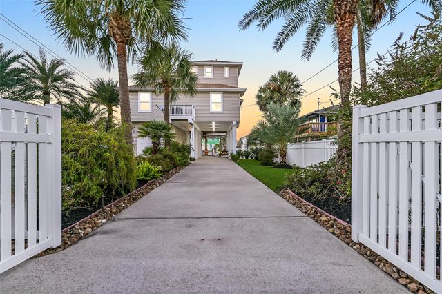 21928 Lampasas Drive, Galveston, TX 77554