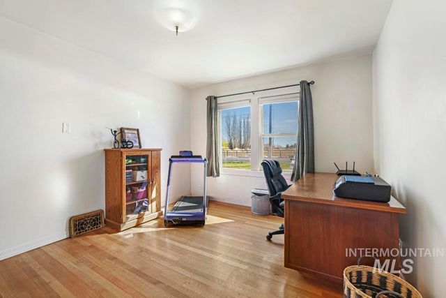 3985 N 2300 E, Filer, ID 83328