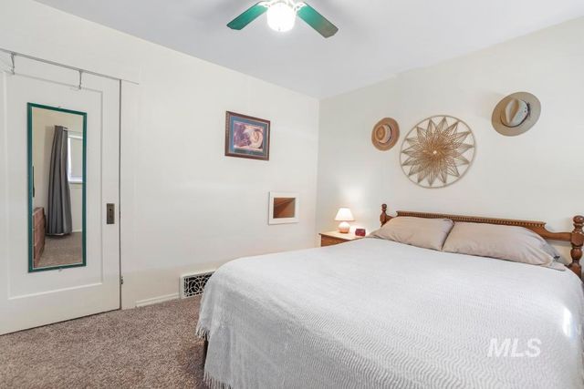 3985 N 2300 E, Filer, ID 83328