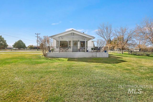 3985 N 2300 E, Filer, ID 83328