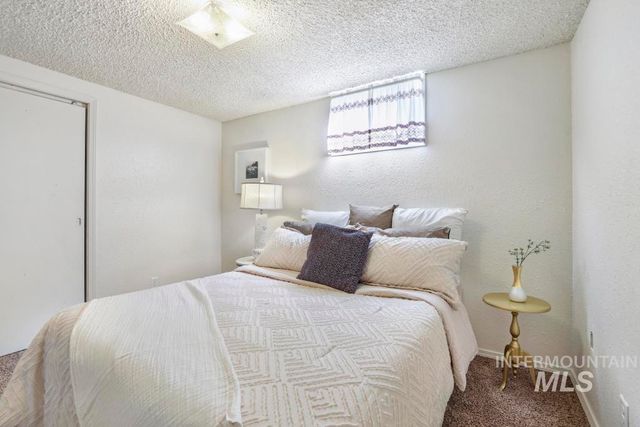 3985 N 2300 E, Filer, ID 83328