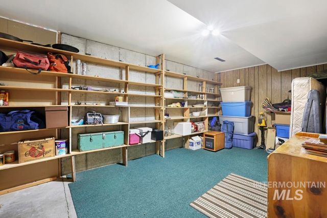 3985 N 2300 E, Filer, ID 83328