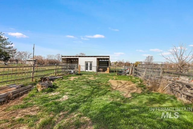 3985 N 2300 E, Filer, ID 83328