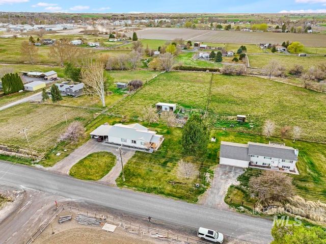 3985 N 2300 E, Filer, ID 83328