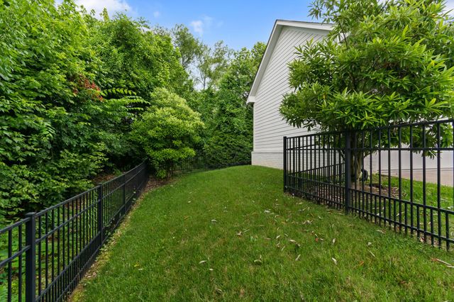 2060 Bushnell Farm Dr, Franklin, TN 37064