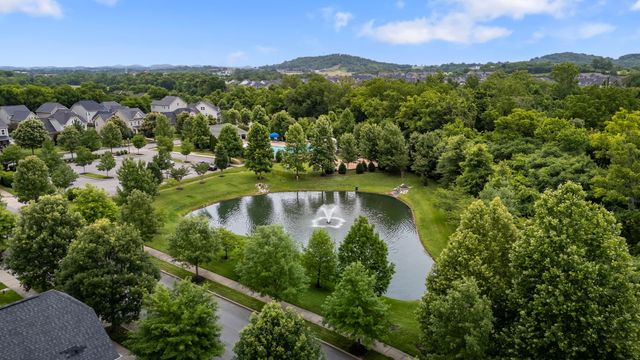 2060 Bushnell Farm Dr, Franklin, TN 37064