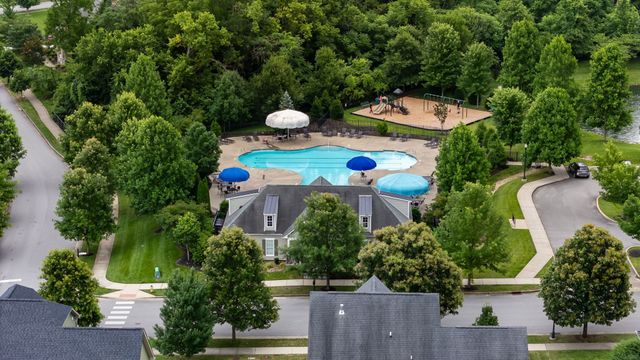 2060 Bushnell Farm Dr, Franklin, TN 37064